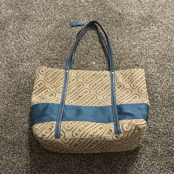 Coach Purse - Picture 6 of 8